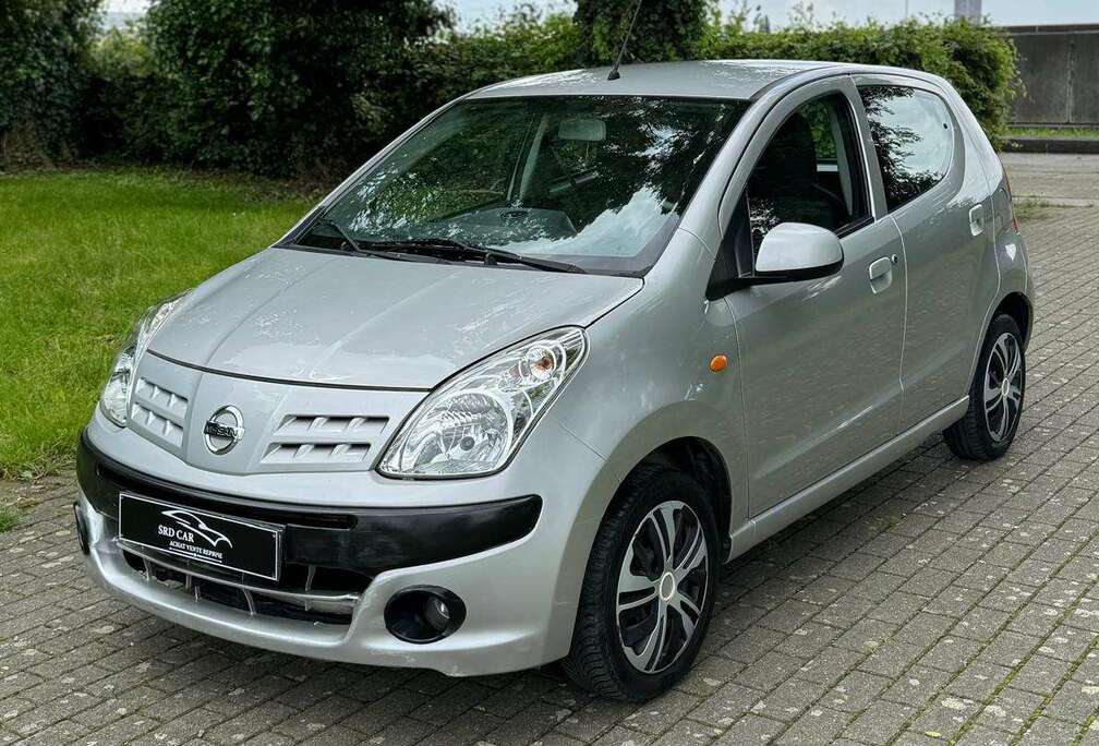 Nissan 1.0i Acenta