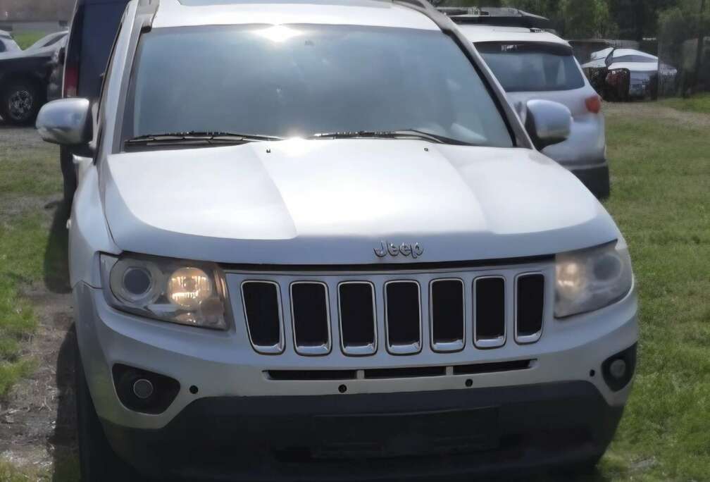 Jeep 2.4i lpi full options