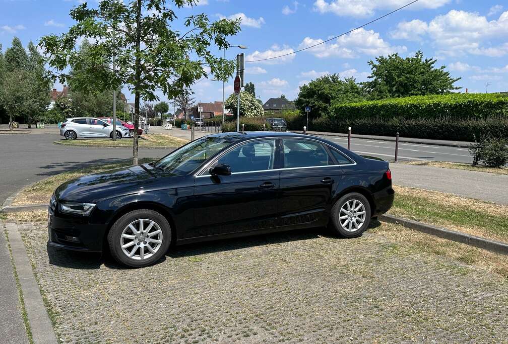 Audi A4 2.0 TDi S line