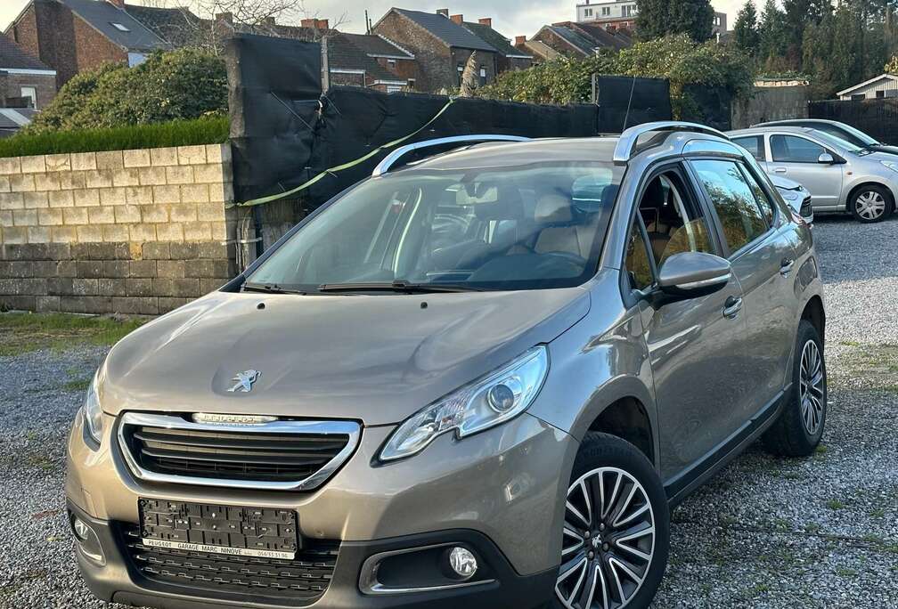 Peugeot 1.2i 2014// 79.500km// Cruise// AC// Bluetooth//