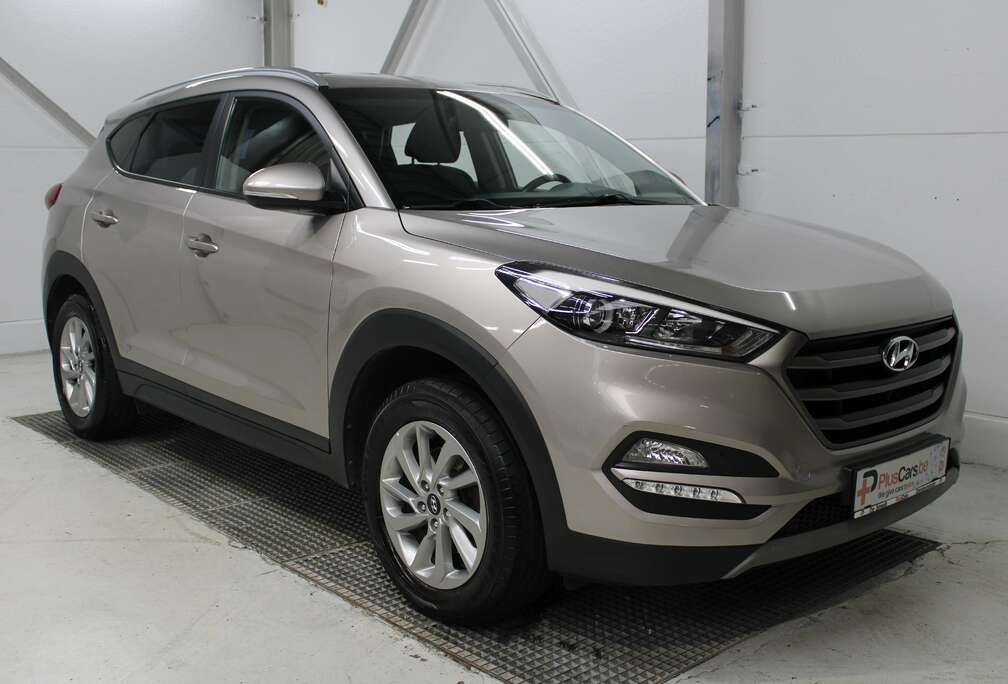 Hyundai 1.6 GDi 2WD  Camera  Navi  Top Deal