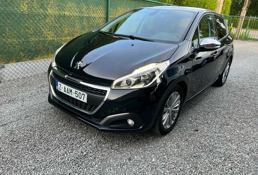 Peugeot 208 1.2 PureTech Allure S