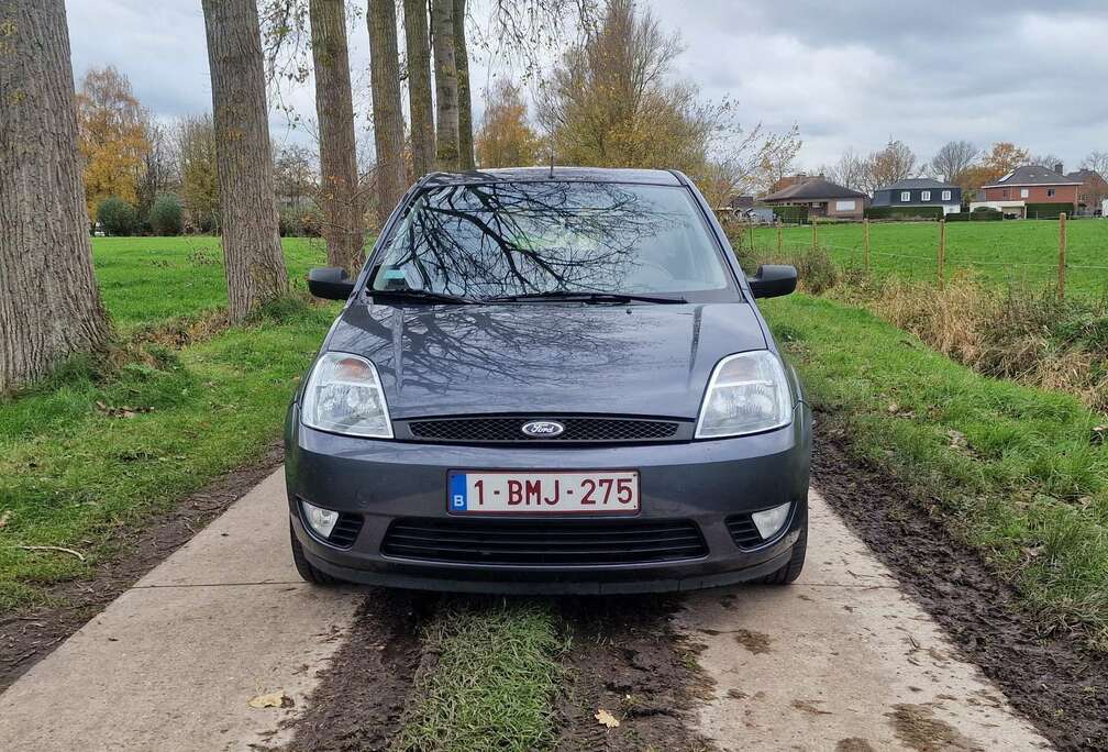 Ford Benzine 99000km Blanco Gekeurd Voor Vekoop