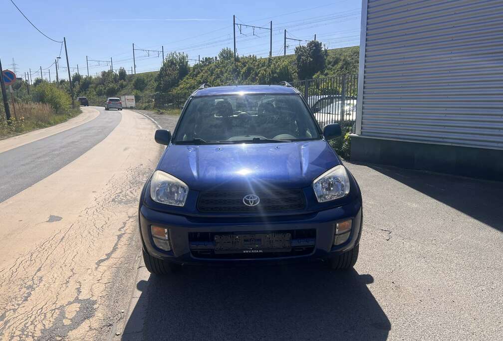 Toyota RAV4 2.0i VX AUTOMATIQUE.