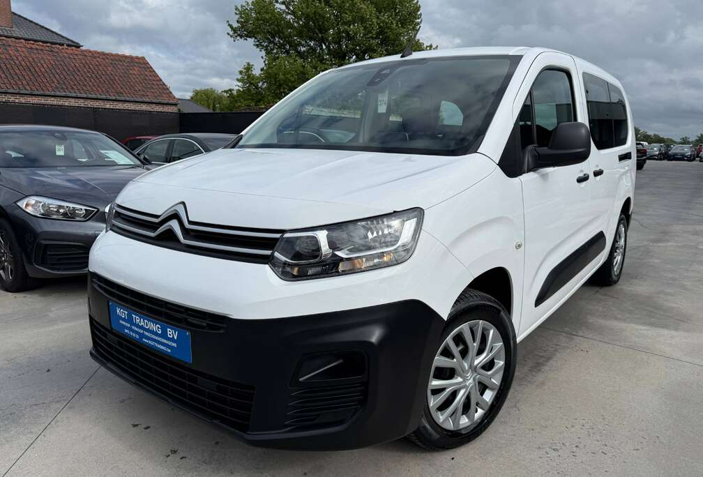 Citroen 1.2i 110PK 7 ZETELS NAVIGATIE CARPLAY BLUETOOTH PDC AIRCO CARPASS