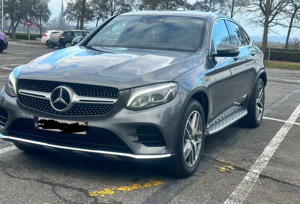 Mercedes-Benz d Coupe 4Matic 9G-TRONIC AMG Line
