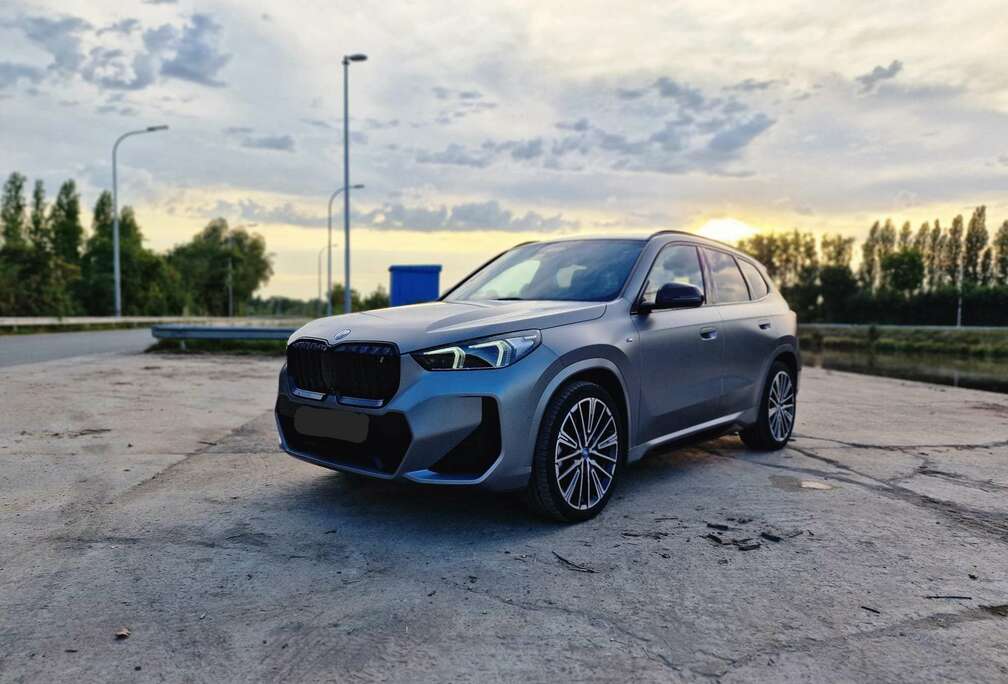 BMW iX1 xDrive30 M Sportpaket