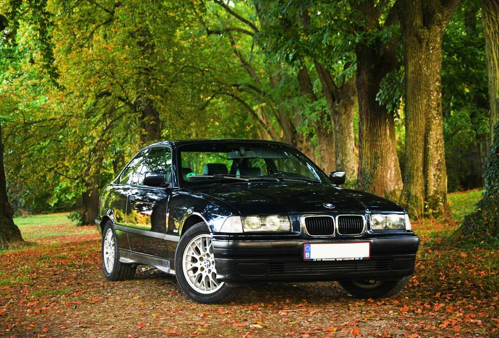 BMW 320i