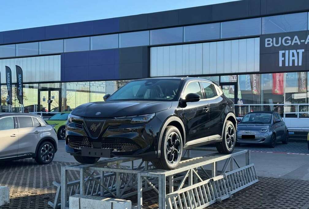 Alfa Romeo 1.2 Ibrida 145pk