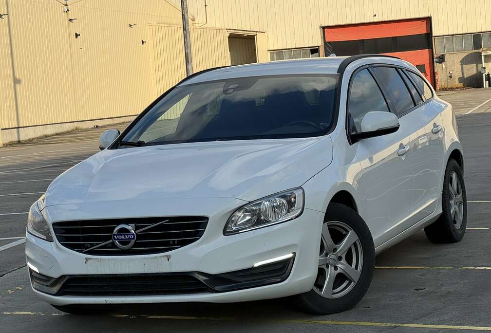 Volvo 2.0D / PACKSPORT / FACELIFT / FULLOPTIONS / EURO6B