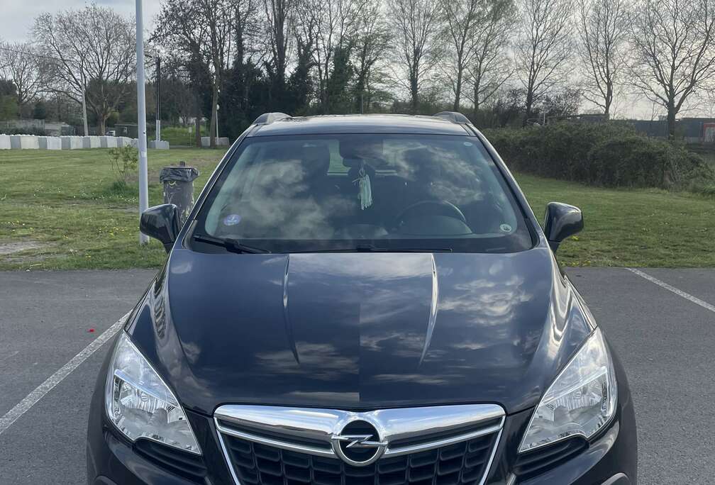 Opel 1.6i 4x2 Essentia