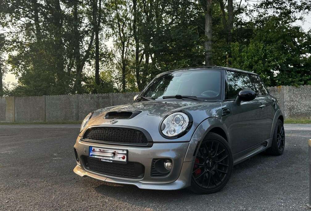 MINI 1.6i JCW