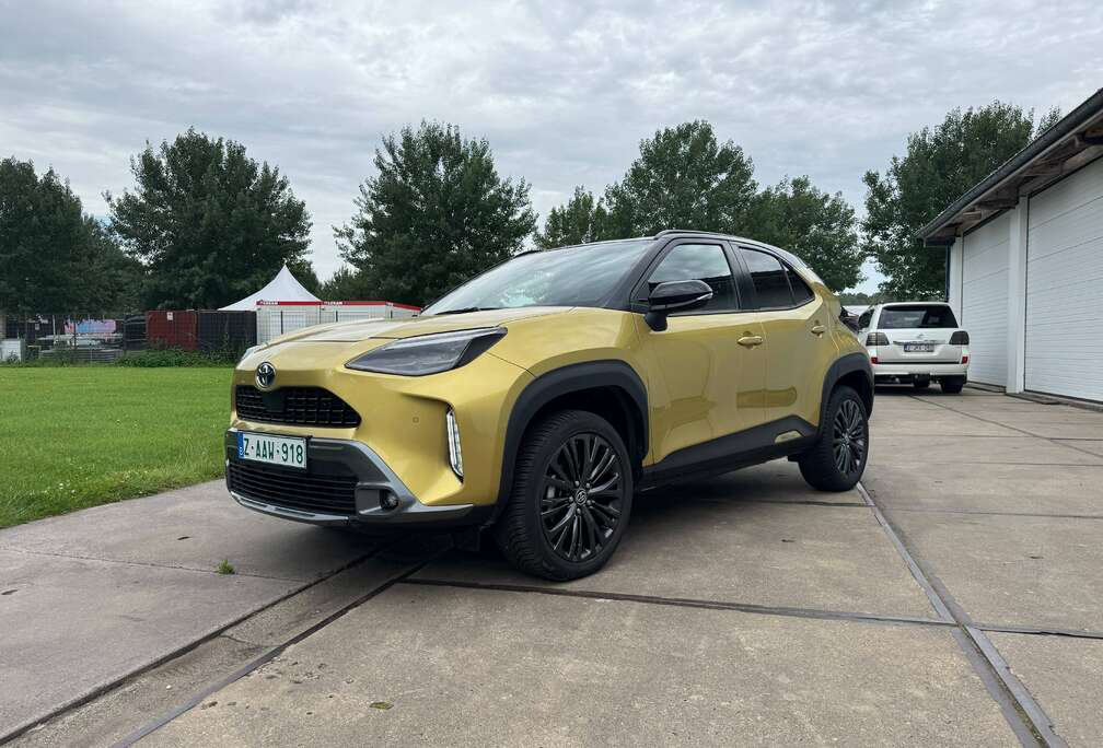 Toyota Adventure