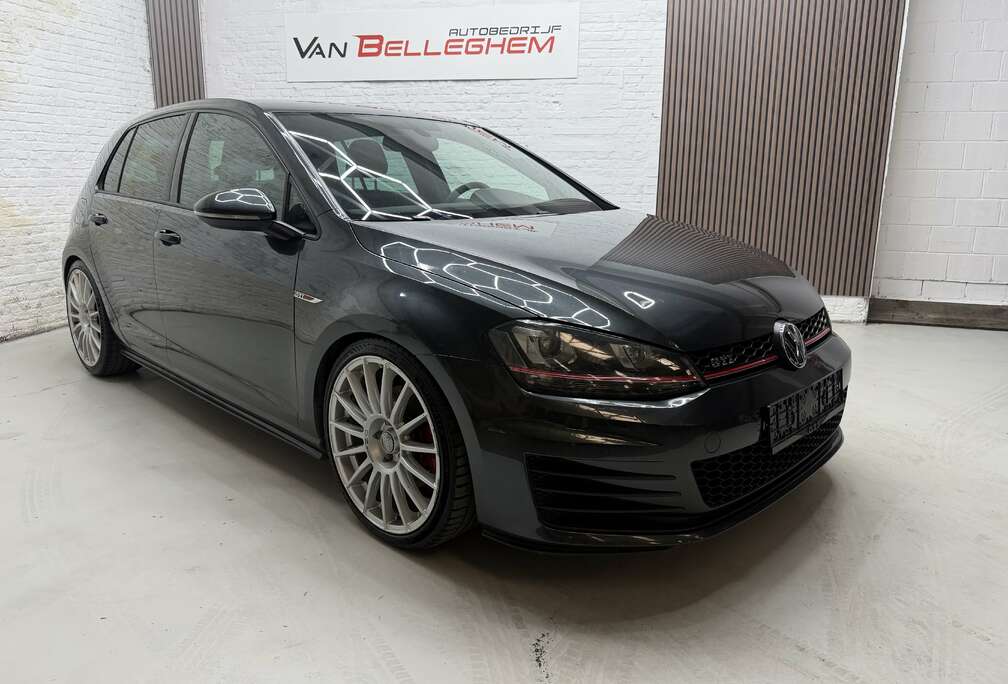 Volkswagen 2.0 TSI