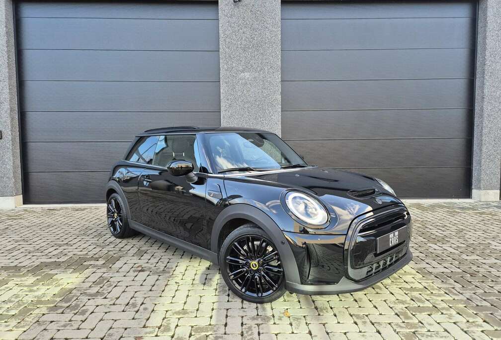 MINI Cooper SE Pano-Harman kardon-ACC-HUD-Keyless-LED