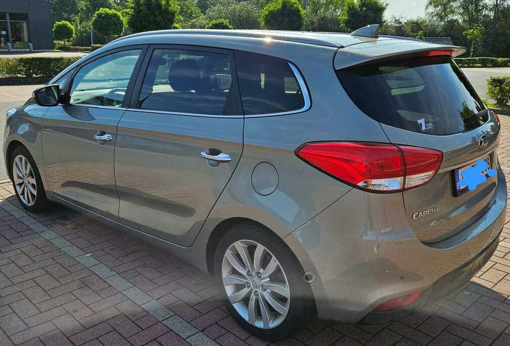 Kia Carens 1.7 CRDI World Edition ISG DCT