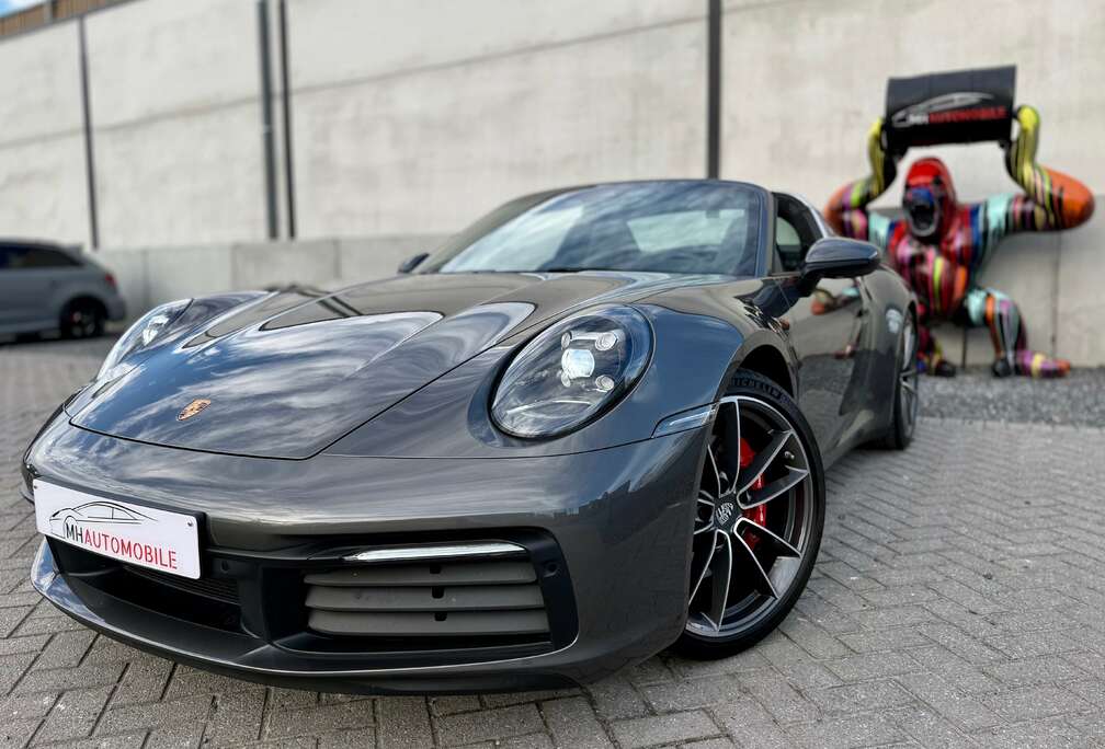 Porsche TARGA 4S