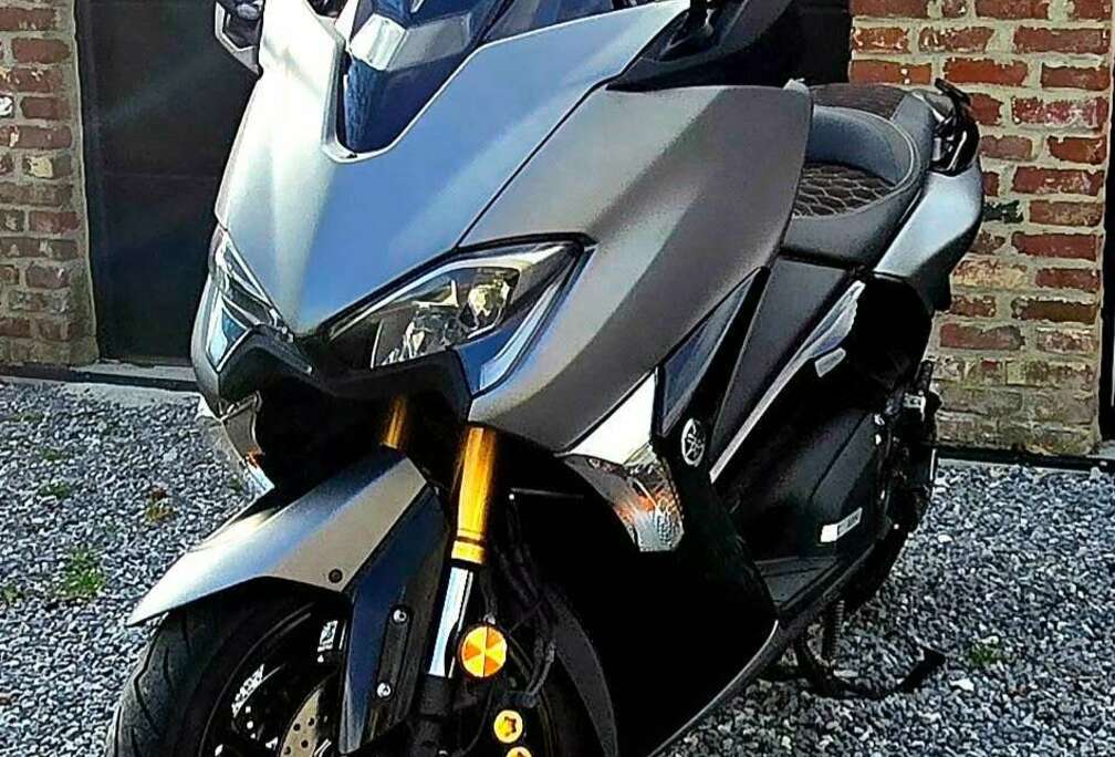 Tmax 530 DX 2019