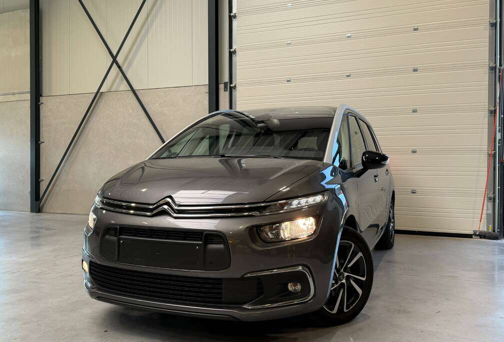Citroen 1.2 Shine - 5.000km! 7-zit CarPlay Camera Keyless