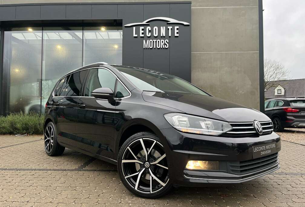 Volkswagen Touran 2.0 TDI DSG Highline Navigatie/ACC/Carplay