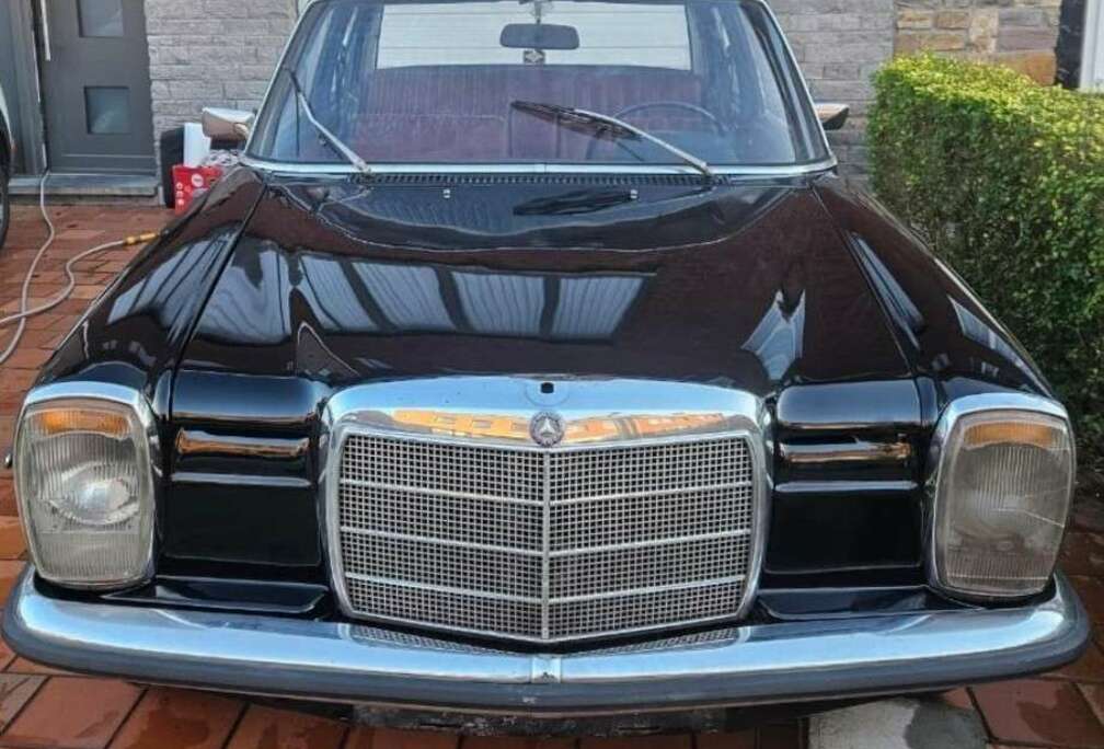 Mercedes-Benz bar 8 édition special