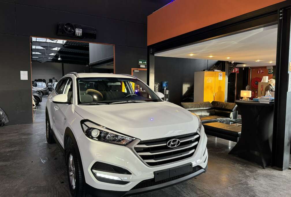 Hyundai 1.6 GDi 2WD - A/C - NAVI - MEDIA/TEL - CAM-LIM/REG