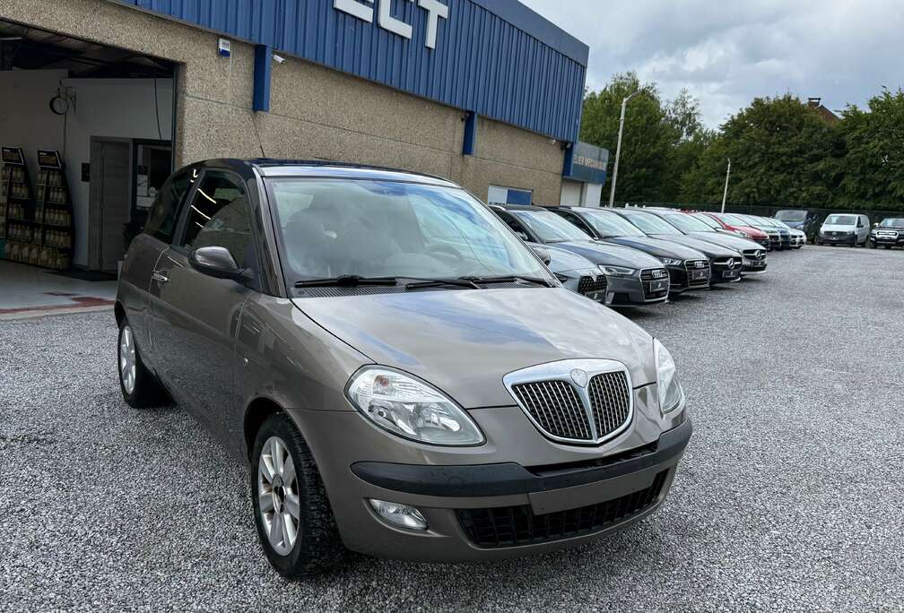 Lancia 1.3 CUIR TOIT PANO EXPORT MARCHAND