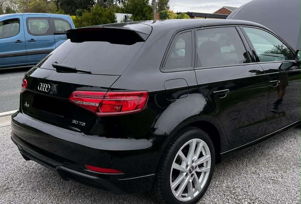 Audi Sportback 30 TDi S line