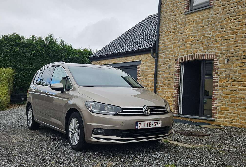 Volkswagen Touran 1.6 TDi SCR Highline DSG