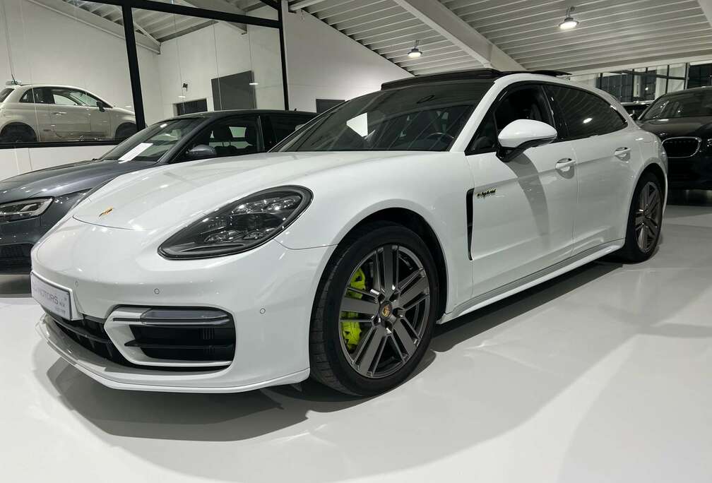 Porsche 4 e-Hybrid Sp.Tur.Plat.Edition 2.9 V6 Bi-Turbo