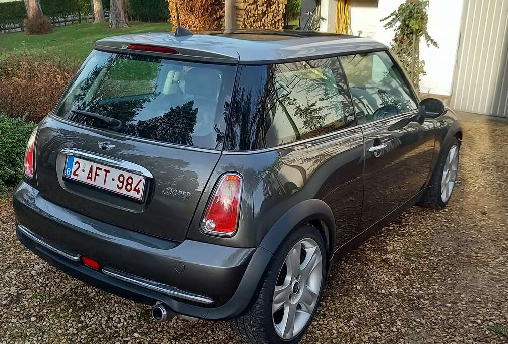 MINI Mini 1.6i 16v Cooper
