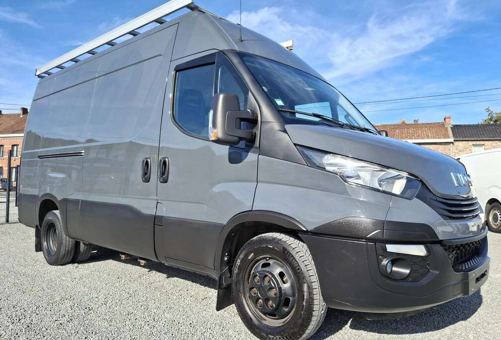 Iveco 35C18 - masse tractable 3500 kg