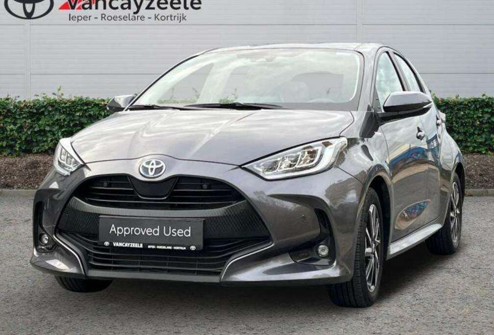 Toyota Iconic+Hitech pack+cam+sens V&A