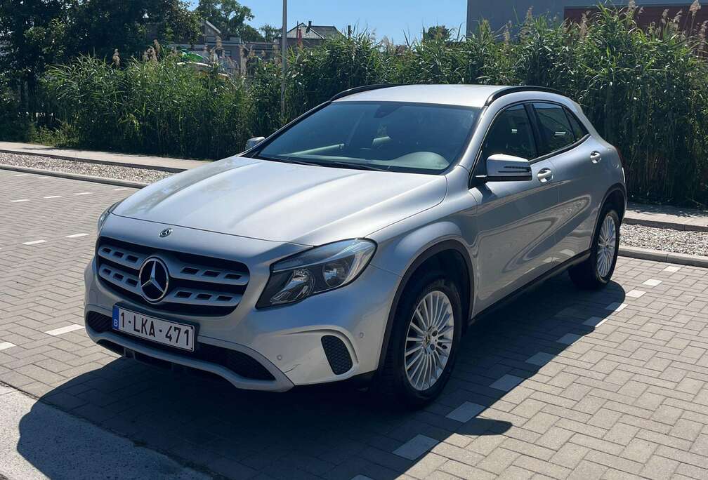 Mercedes-Benz GLA 180 d