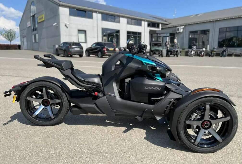 Can-Am Ryker 900 Sport