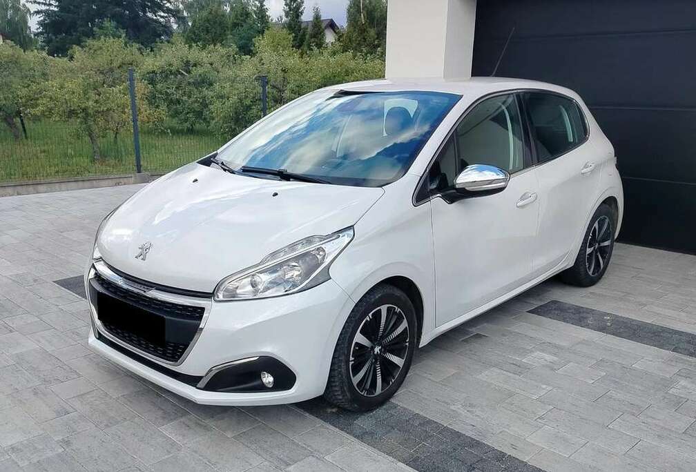 Peugeot 208 1.6i Allure