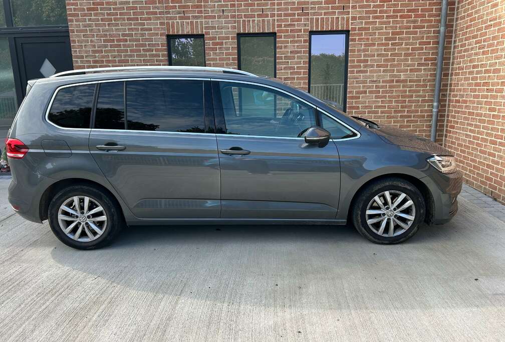 Volkswagen Touran 1.6 TDi SCR Highline DSG (EU6.2)