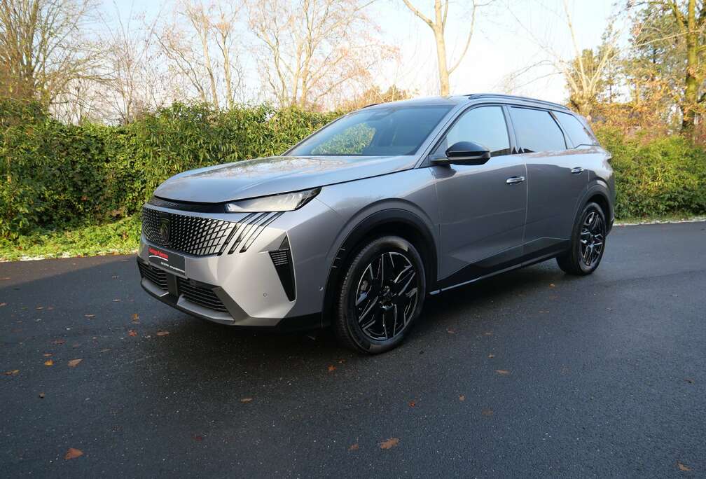 Peugeot NEW 5008 FIRST EDITION HYBRID
