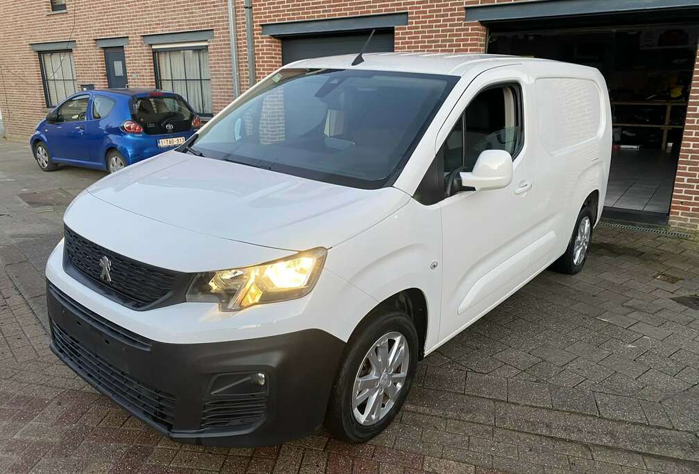 Peugeot 1.5 BlueHDi Long Chassis Euro 6
