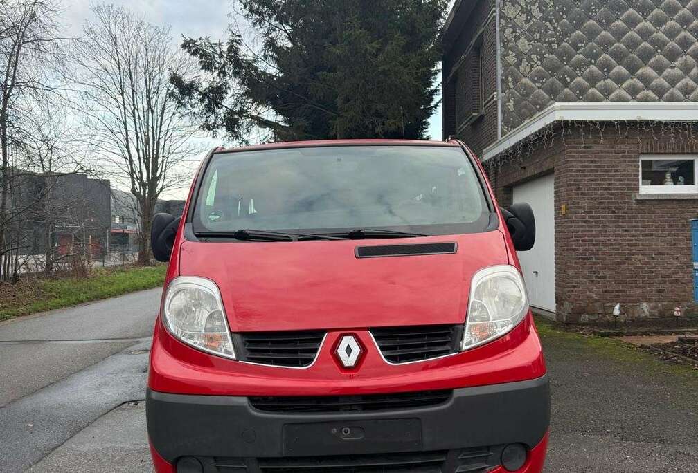 Renault 2.5 dCi 150 FAP Passenger L1H1 Quickshift Privilège