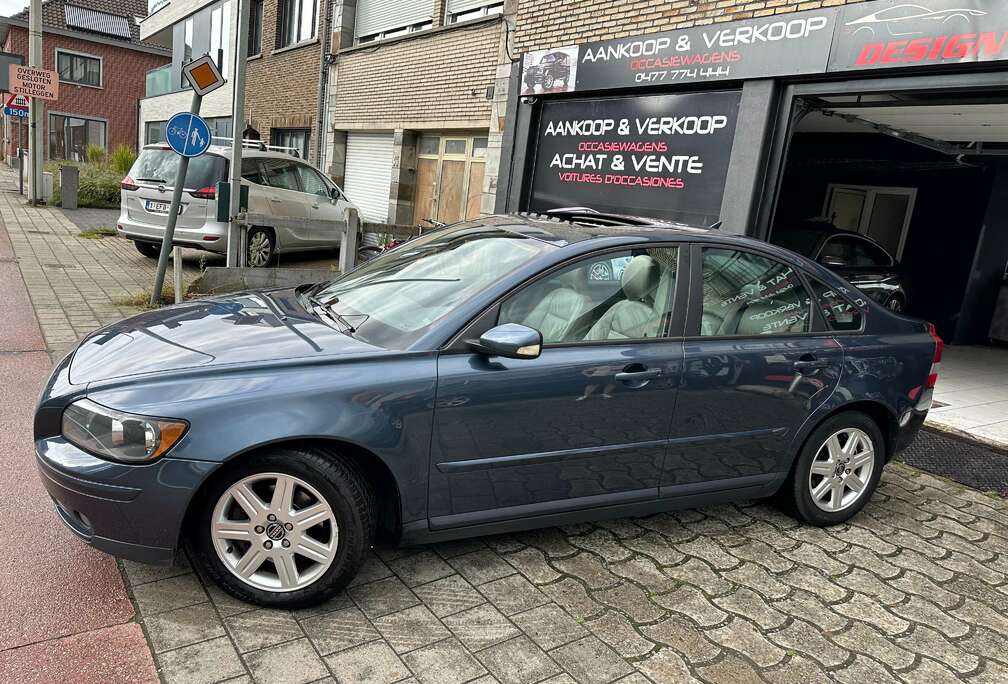 Volvo 2.4i 20v Summum Automatic*Roule Bien*Avec Controle