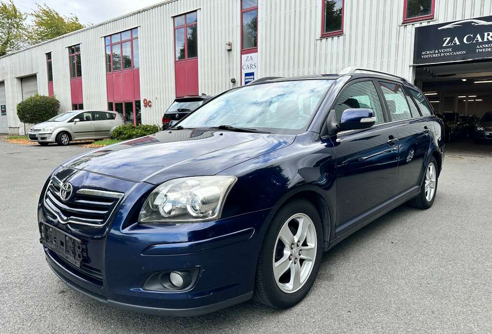 Toyota Avensis SW 1.8i VVT-i 16v Linea Luna