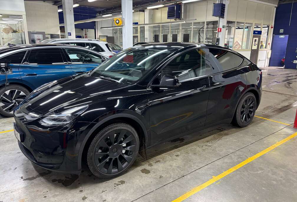 Tesla Model Y propulsion 300 ch