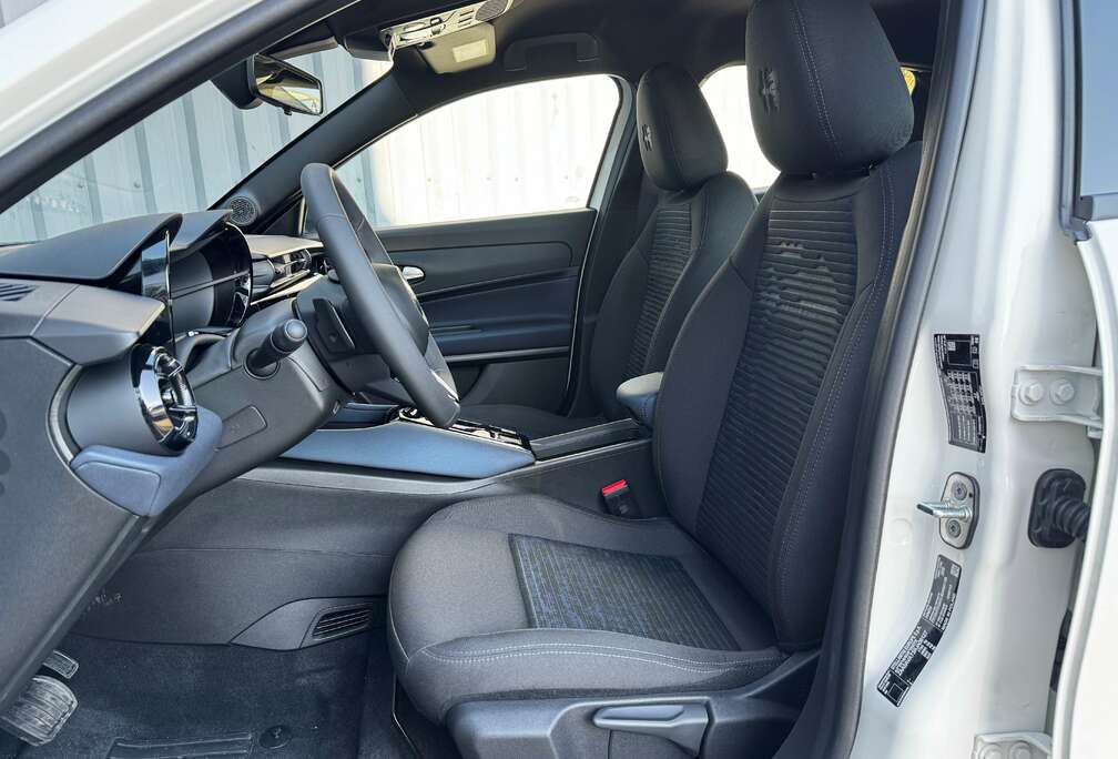 Alfa Romeo 1.2 Turbo Hybrid Ibrida