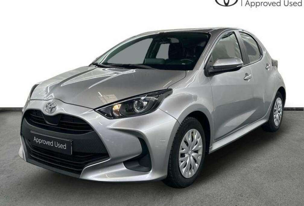 Toyota Active AT  carplay  heated seats