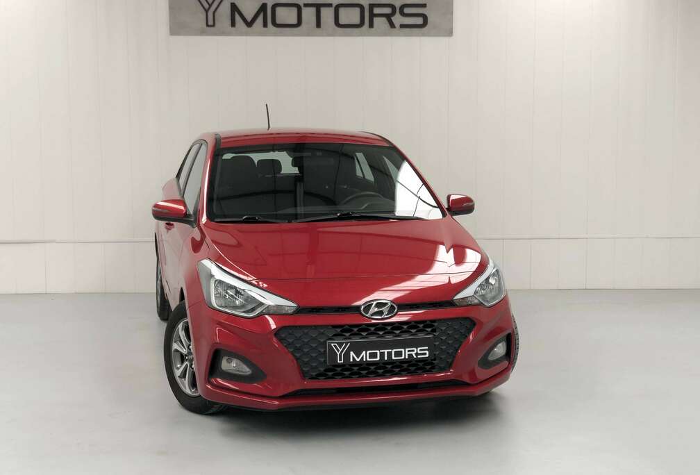 Hyundai 1.2i ACTIVE FACELIFT PREMIER PROPRIETAIRE! CLIM BLUETOOTH APPLE CAR PLAY ANDROID AUTO CAMERA JANTES ALU 15 GARANTIE 1 AN