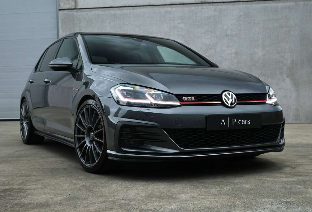 Volkswagen 2.0 TSI Performance DSG | pano | OZ racing | stsuspension | rieger