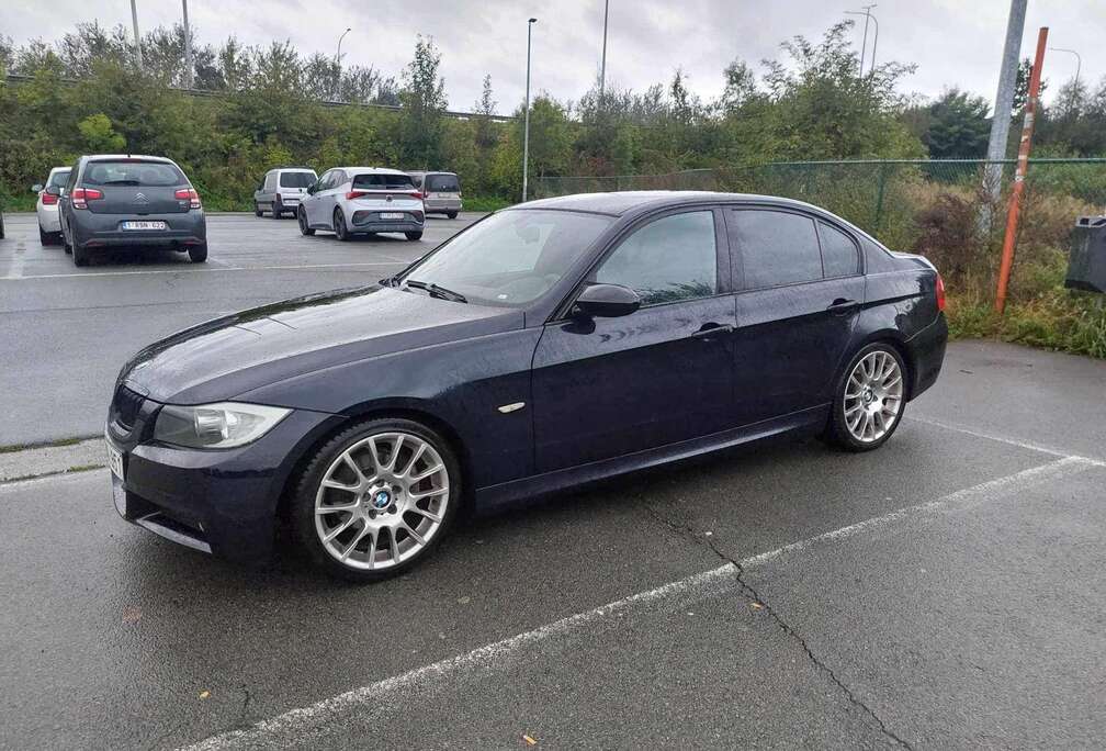 BMW 320si