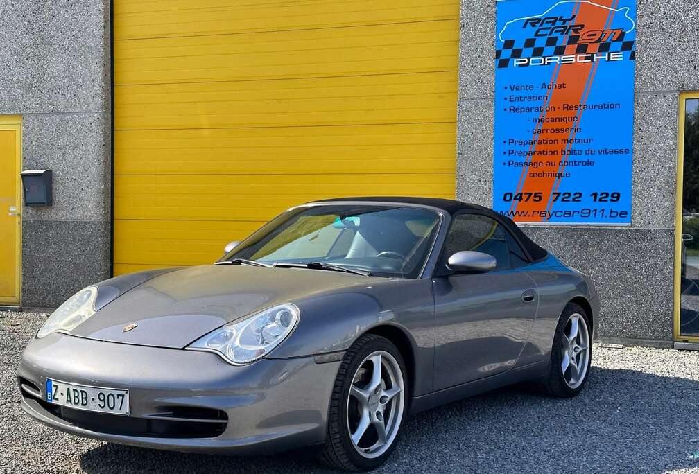 Porsche Carrera 4 Cabriolet 3.6i