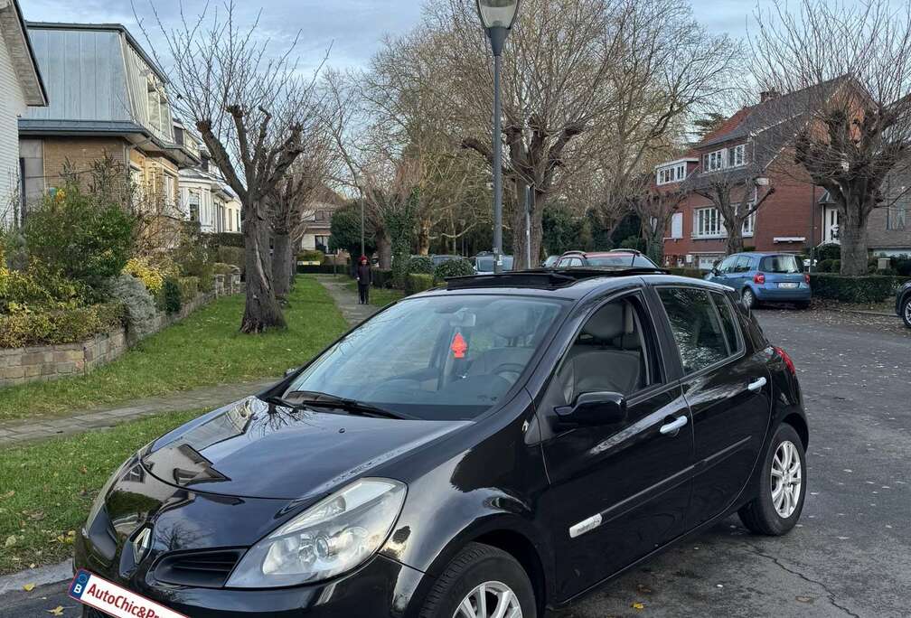 Renault 1.6i 16v Initiale Paris Toit Pano & Boite auto